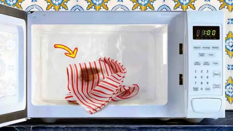 Un Truco Mágico y Económico para Eliminar las Manchas Difíciles en los Paños de Cocina