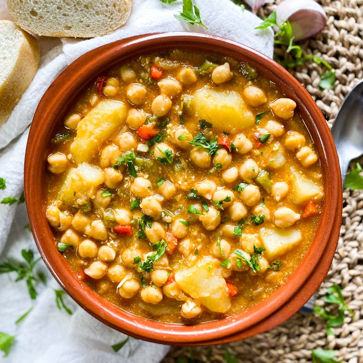 Los Cocineros Confiesan: El Truco infalible para Ablandar los Garbanzos Rápidamente con este Ingrediente