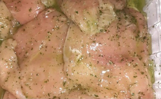 Cómo Lograr que tu Pechuga de Pollo a la Plancha sea la Más Jugosa con Este Increíble Marinado
