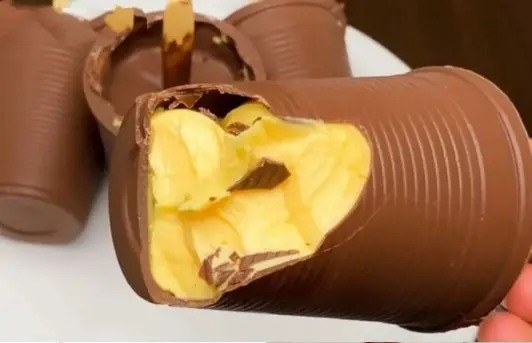 «Helado en Vaso Desechable: El toque refrescante que conquistará tus sentidos»