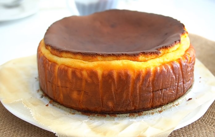 Inspiración Española en Tu Cocina: Tarta de Queso de San Sebastián ¡Irresistiblemente Cremosa