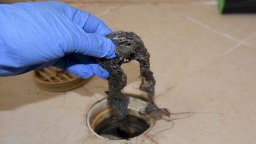 Secretos Caseros para Desatascar Tuberías en Minutos y Mantenerlas Impecables