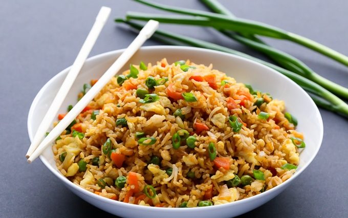 Cómo cocinar Arroz Frito al estilo Chino | Recetas