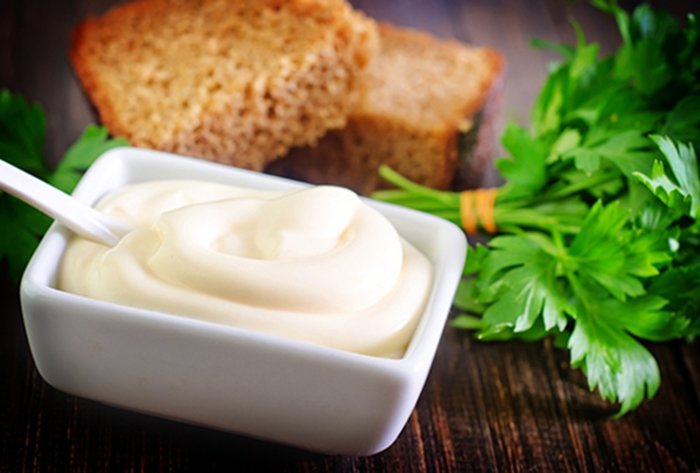 Cómo hacer una Mayonesa casera sin Aceite con menos Calorías y por poco Precio