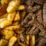 Patatas Doradas con Carne en Lonchas: Una Deliciosa Receta para Compartir