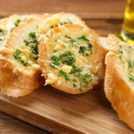 Pan de Ajo, tu próximo Aliado en las Picaderas