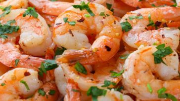 Camarones al Horno con Mantequilla de Ajo: ¡una delicia fácil y rápida de preparar!