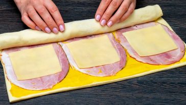 Espirales-Pizza de Hojaldre con Jamón y Queso