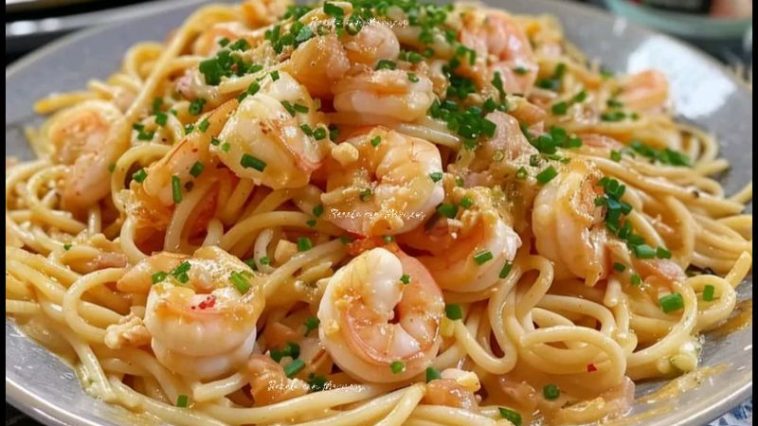 Espaguetis con Gambas o Camarones: Una Delicia del Mar a tu Mesa