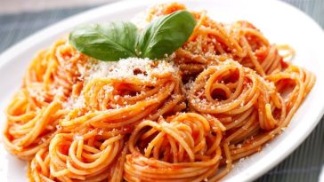 Espaguetis Rojos con Tomate: Una Explosión de Sabor en tu Mesa