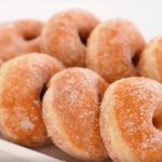 ¡Deliciosas Donas Azucaradas Caseras: Un Placer Irresistible!