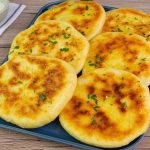 Pan Naan Relleno de Queso: Un Gusto Exótico en Cada Mordisco