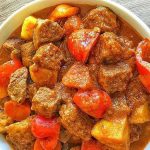 Carne de Cerdo con Papa y Zanahoria: Un Guiso Casero y Reconfortante