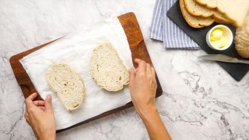 ¡El Truco Infalible para Revivir tu Pan Duro en Minutos! 🥖✨