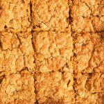 Barras de Desayuno de Avena con Solo 3 Ingredientes  ¡Fáciles y Rápidas!