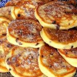 Panqueques de Plátano y Arándanos con Toque de Canela