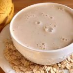 Comienza tu día con un sabroso Atole de Avena con Plátano, una bebida energética y nutritiva