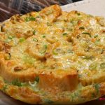 ¡Desayuno Exprés! Tortilla de Pan con Queso y Cebollín en Minutos