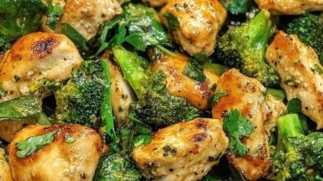 Pollo al Ajo con Brócoli y Espinacas: Una Cena Saludable en 20 Minutos