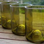 ¡Convierte tus Botellas de Vidrio en Vasos únicos con este truco casero!