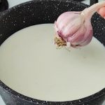 🧄🥛 Leche de Ajo: El Remedio Casero que Está Sorprendiendo a Todos 🌿 ¡Descubre sus Beneficios Poderosos!