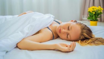 💤 ¿Y Si Dejas de Usar Almohada? Descubre Qué Pasa con Tu Cuerpo al Dormir Sin Ella 😲✨